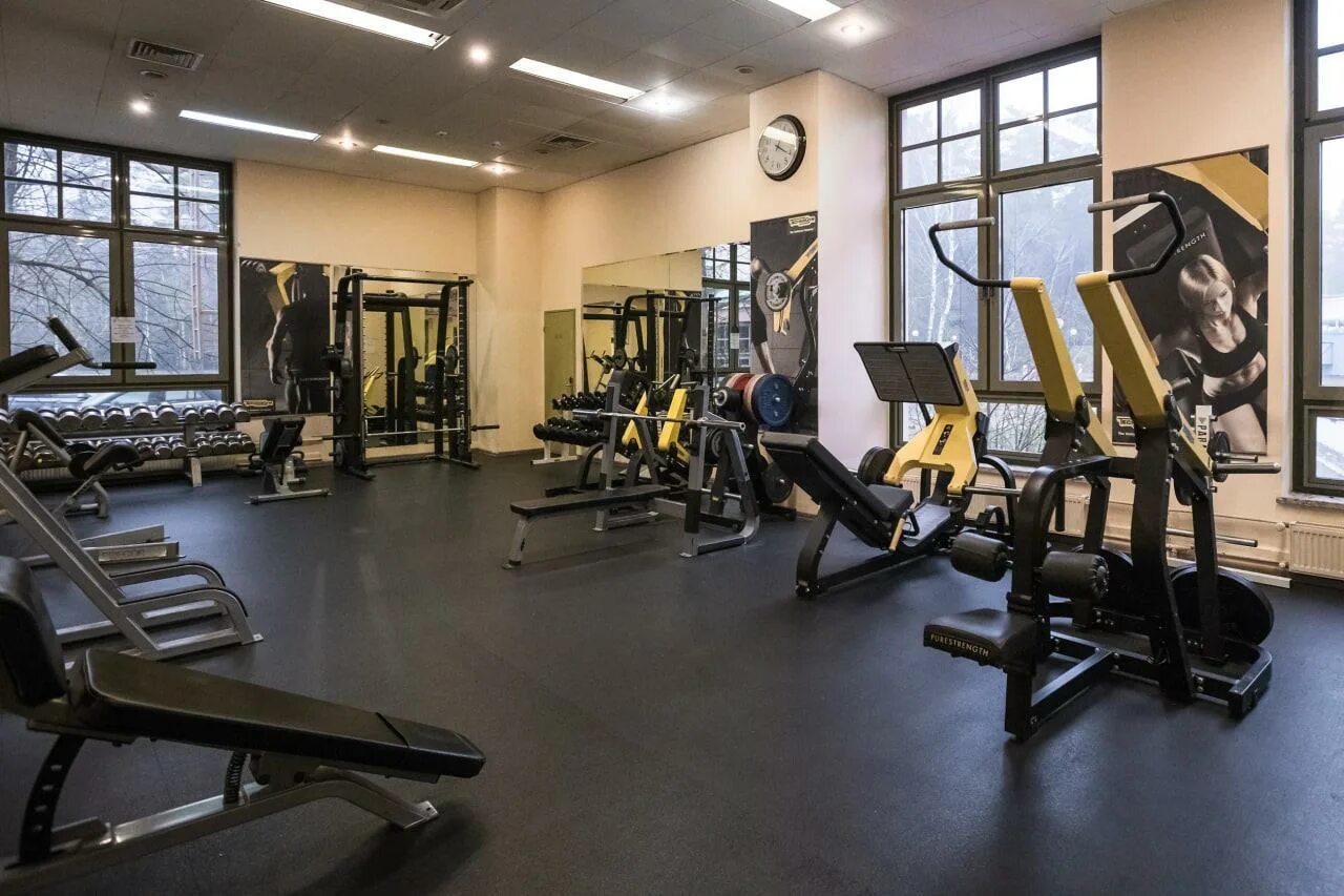 Спорт стайл минусинск. Le meridien moscow country club в нахабино. Инженерная 66. Фитнес клуб зал единоборств. Fitness pro нахабино.