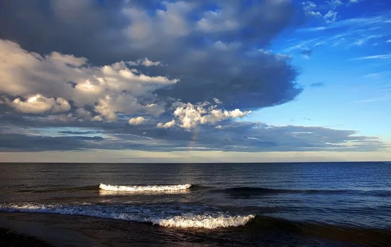 каспийское море восточный. каспийское озеро махачкала. озеро каспий казахстан. что впадает в каспийское море. каякент каспийское море.