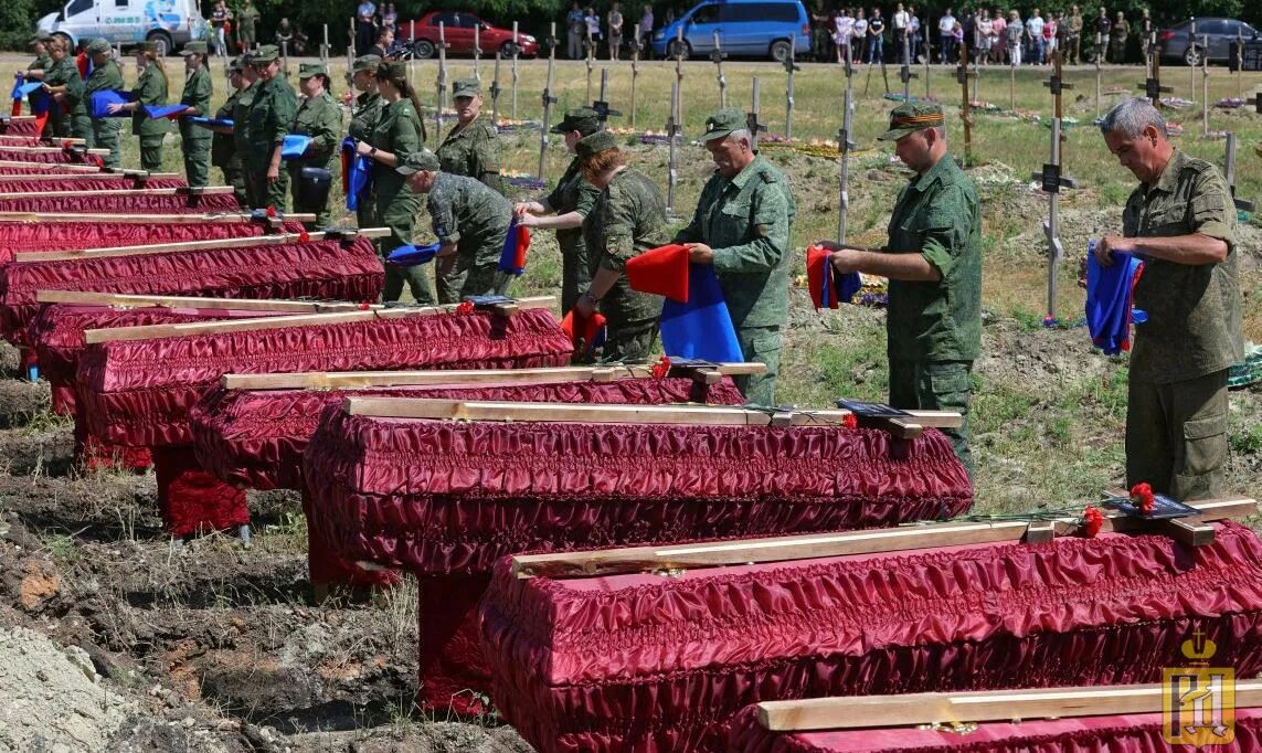 Сколько бойцов погибло на сво. Кладбище украинских солдат. Кладбище военных погибших на Украине. Кладбища погибших солдат ВСУ.