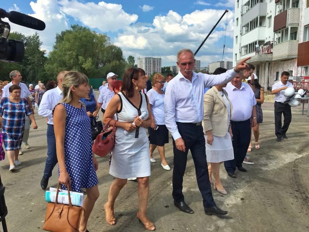 Последние новости в ульяновске на сегодня. Аквамарин Ульяновск. ЖК Аквамарин Ульяновск. Аквамарин директор. Аквамарин Ульяновск начальник управляющей компании.