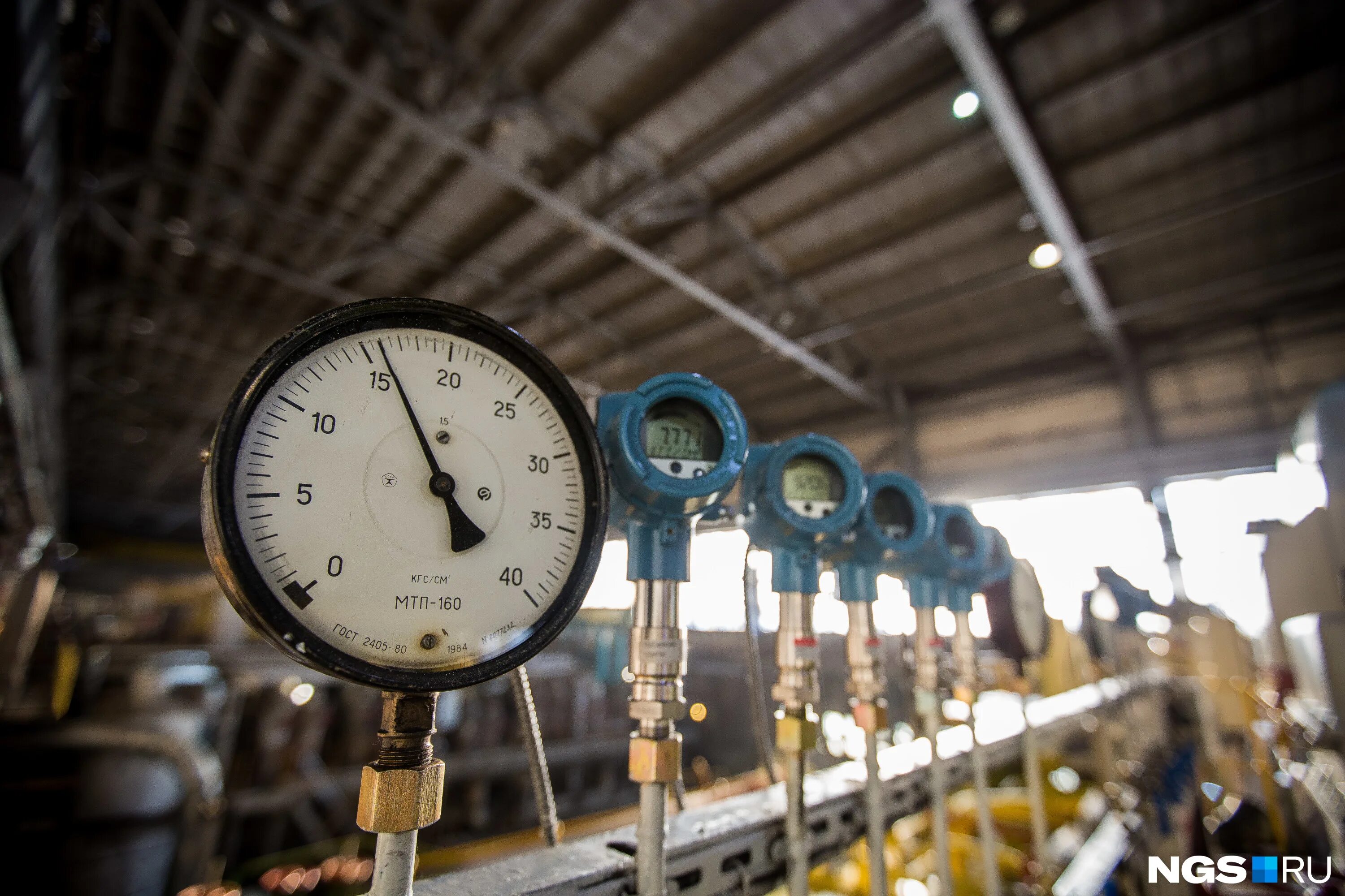 график включения отопления. отопление в новосибирске. график подключения домов к отоплению. отопление реклама. отопление по адресу новосибирск.