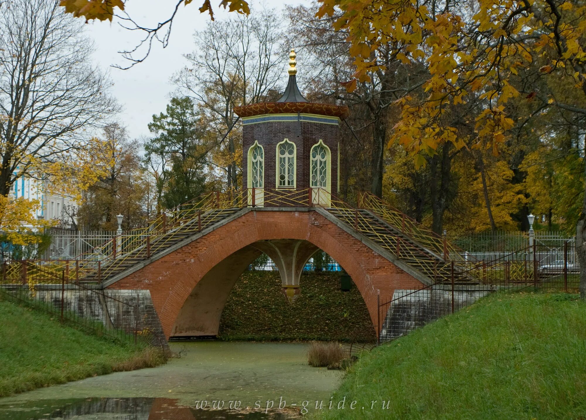 Царское метро. Александровский парк Царское село. Крестовый мост в Царском селе. Екатерининский парк и Александровский парк. Александровский парк крестовый мост.