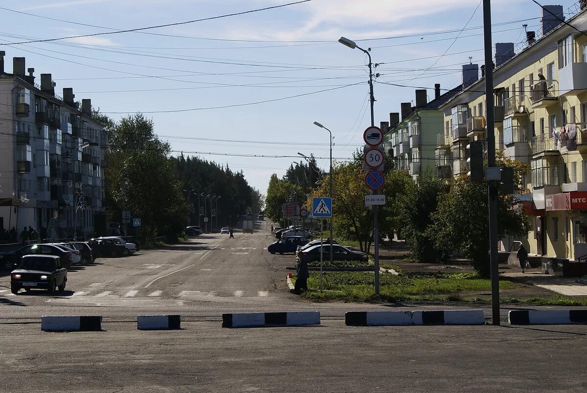 Карпинск городская площадь. Город карпинск площадь. Площадь карпинска. Площадь карпинска. Центральная площадь карпинск.