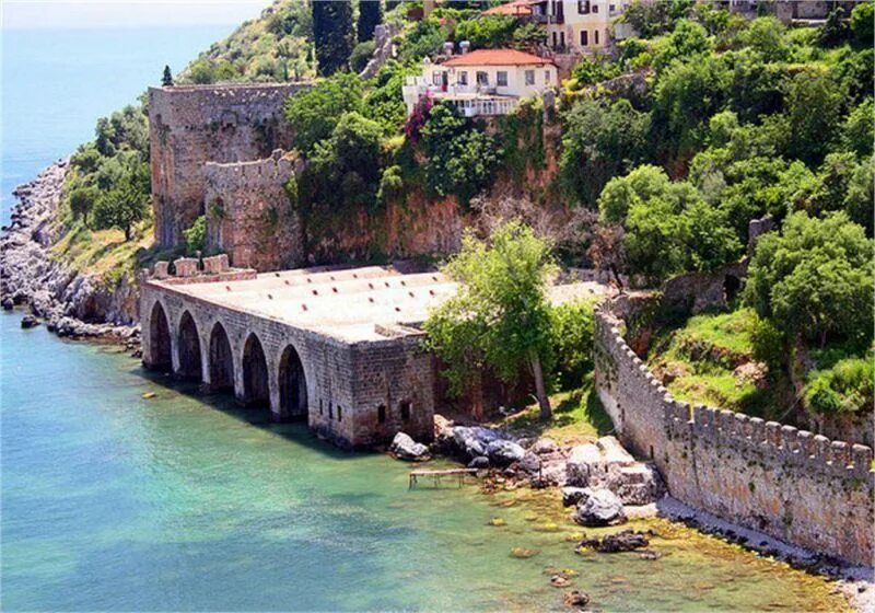⌘ Кызыл Куле Места на карте мира Места, Алания, Город
