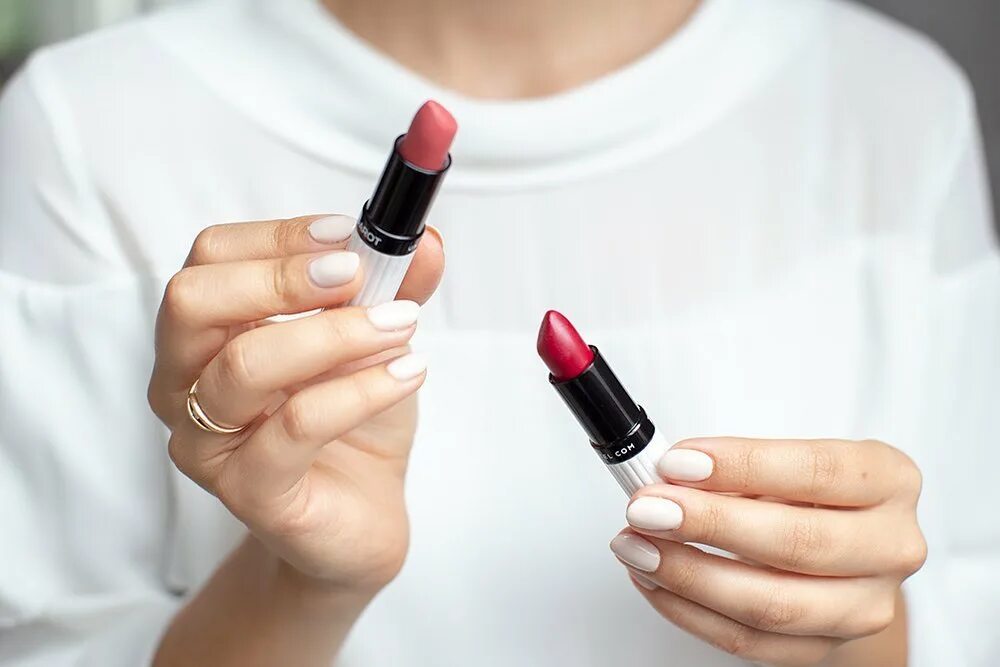 Glam be помада. Wild extract mac. Помада 2 песня. Раскладная помада из нескольких цветов. El corazon жидкая помада № 236.