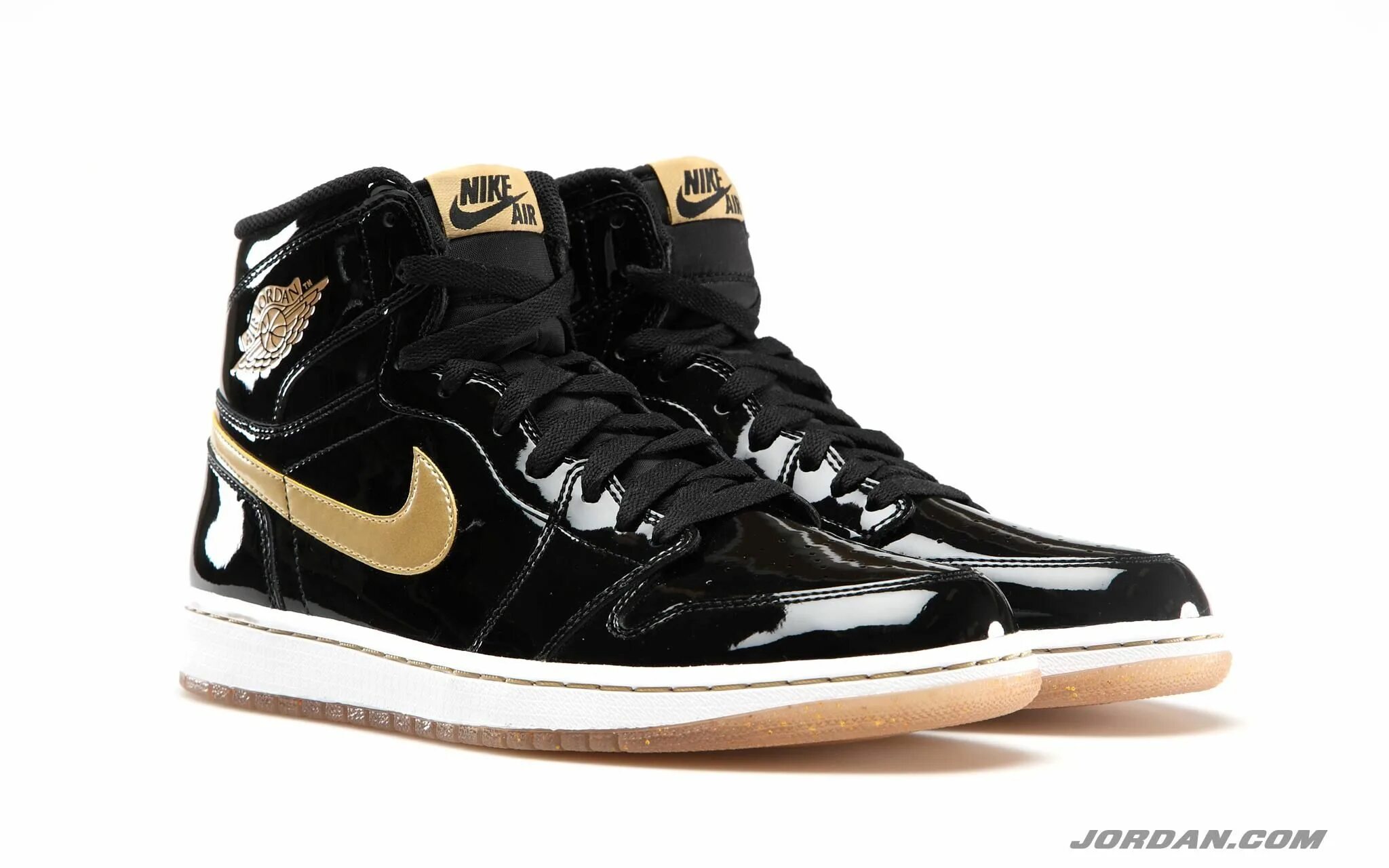 Jordan gold. Nike Air Jordan 1 High og Black/Gold. Nike Air Jordan 1 High Black Metallic Gold. Nike Air Jordan 1 High og “Black/Metallic Gold”. Air Jordan 1 Black Gold.