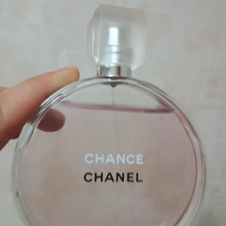 Шанель яблоко купить. Шанель Юла chance. Летуаль скидки на духи Шанель. Chanel chance рисунок. Шанель шанс на полке.