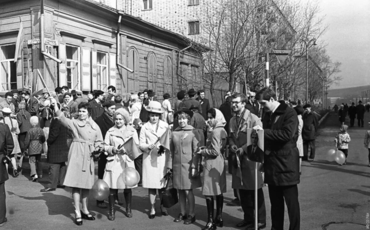 Демонстрация 1 мая в СССР. Демонстрации 70-х годов. Демонстрация в советские годы – 60-70-е. Первомайская демонстрация 1960-е гг.. Фрязино 1 мая