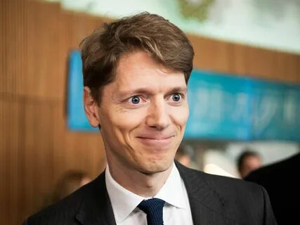 Большой акционер