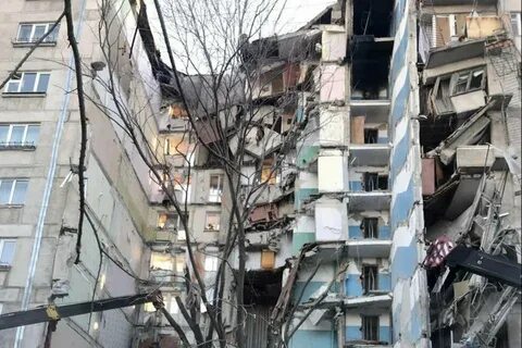После взрыва в жилом доме