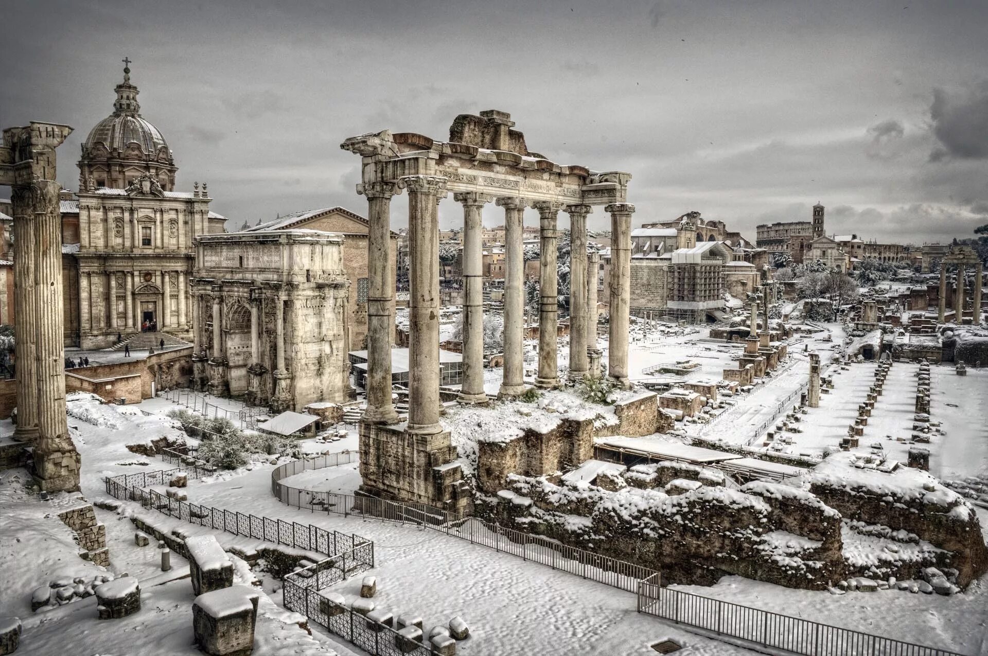 Климат древней италии. Италия Рим зима. Рим Италия зимой. Города древнего Рима зимой. Снег в Риме.