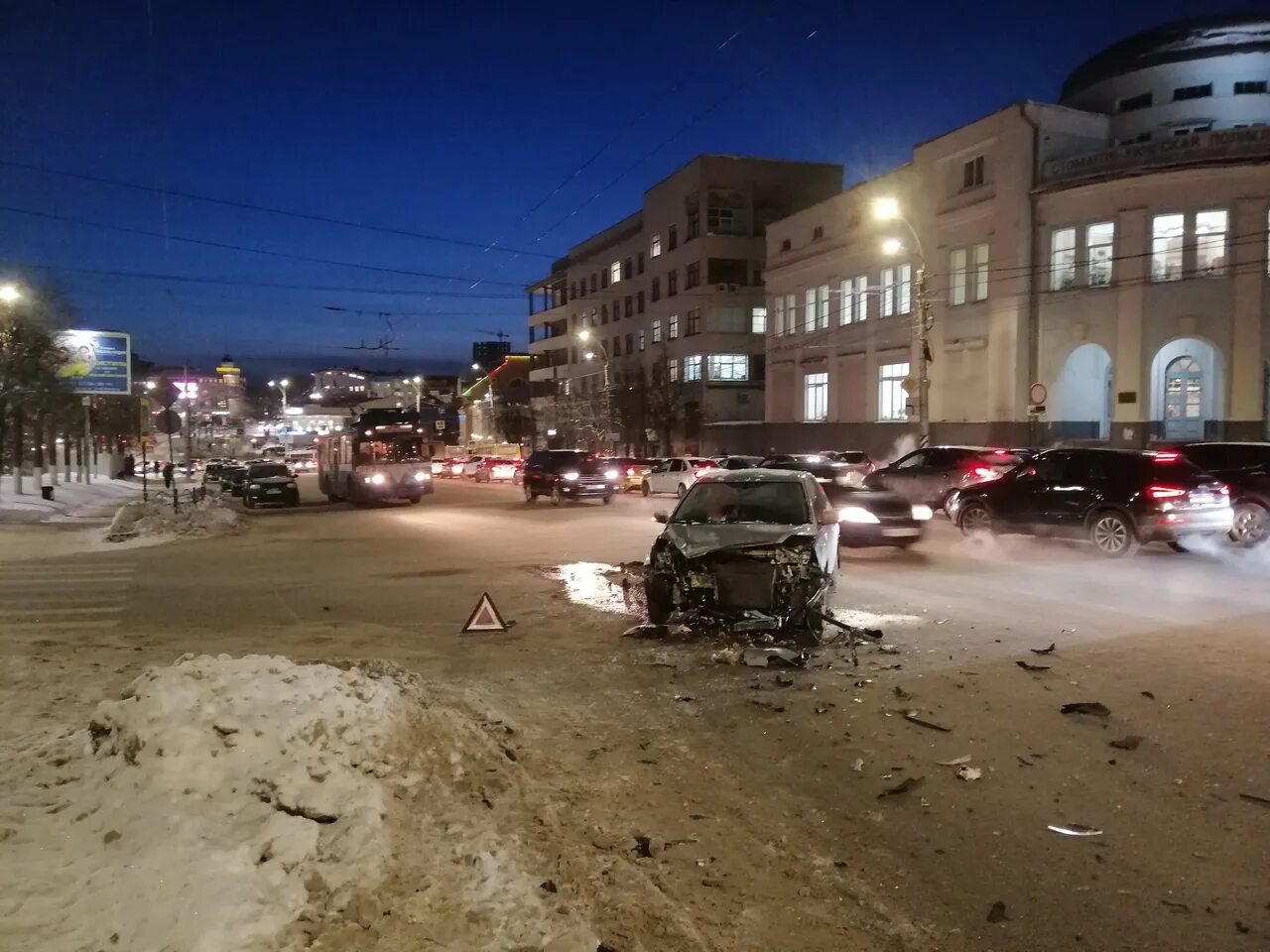 Авария на Шереметьевском проспекте Иваново. Авария в Иваново сегодня на Шереметьевском проспекте Иваново. Иваново сейчас. Авария в Иваново сегодня вечером. Катастрофа в иваново сегодня