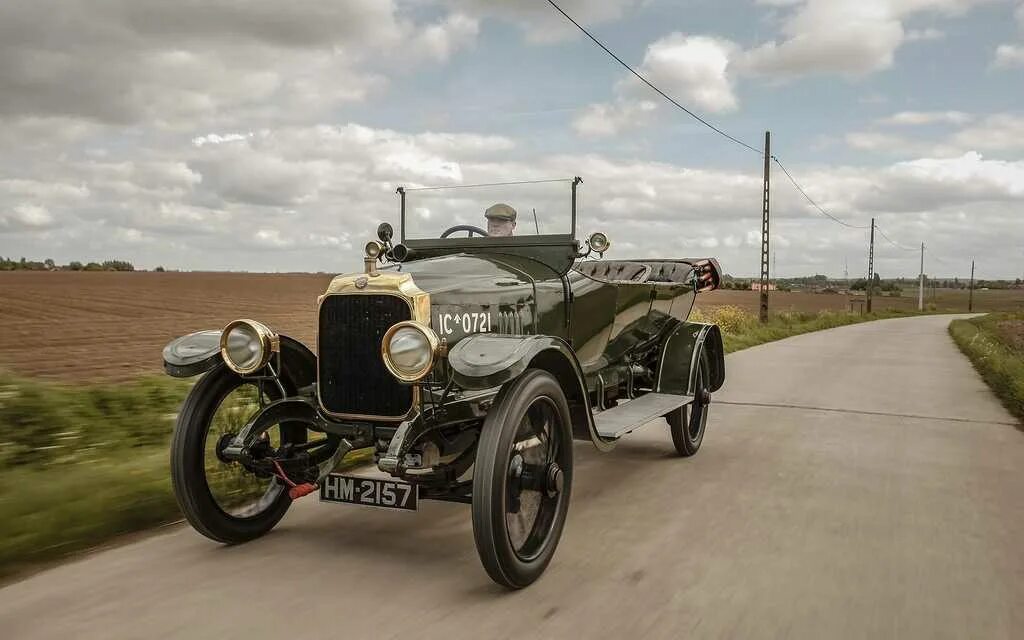 Автомобили первой мировой. Vauxhall 1918. Автомобили 1 мировой войны. Роллс Ройс первой мировой войны. Воксхолл 1915 года.