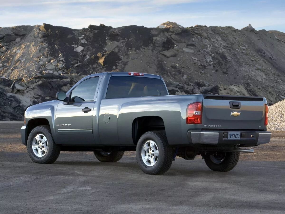 Пикап 2007. Chevrolet Silverado 2012. Шевроле Сильверадо 2009. Chevrolet Silverado 2007. Chevrolet Silverado Regular Cab 2007.