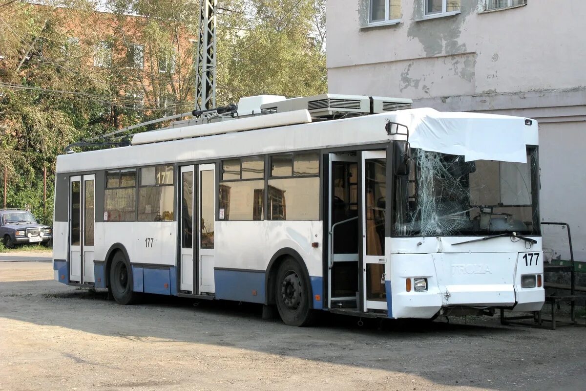 Троллейбус деньги. Тролза-5275 «оптима». троллейбус тролза 5275. тролза-5275.05 «оптима».