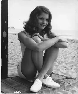 Lois Chiles. 