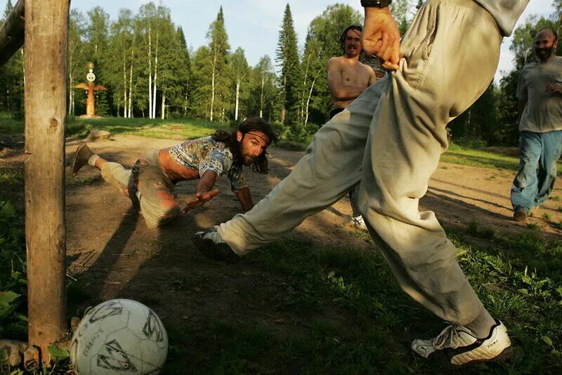 Обитель секта. Обитель рассвета виссарион. Церковь последнего завета виссариона красноярский край. Город солнца курагинский район виссарион. Обитель секта.