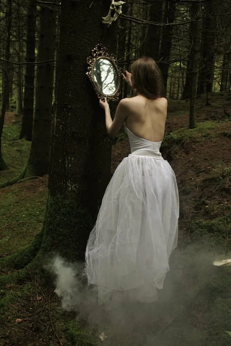 Фотосессия в лесу. Фотосъемка с зеркалом. Загадочная девушка. Загадочная фотосессия. Как стать загадочной
