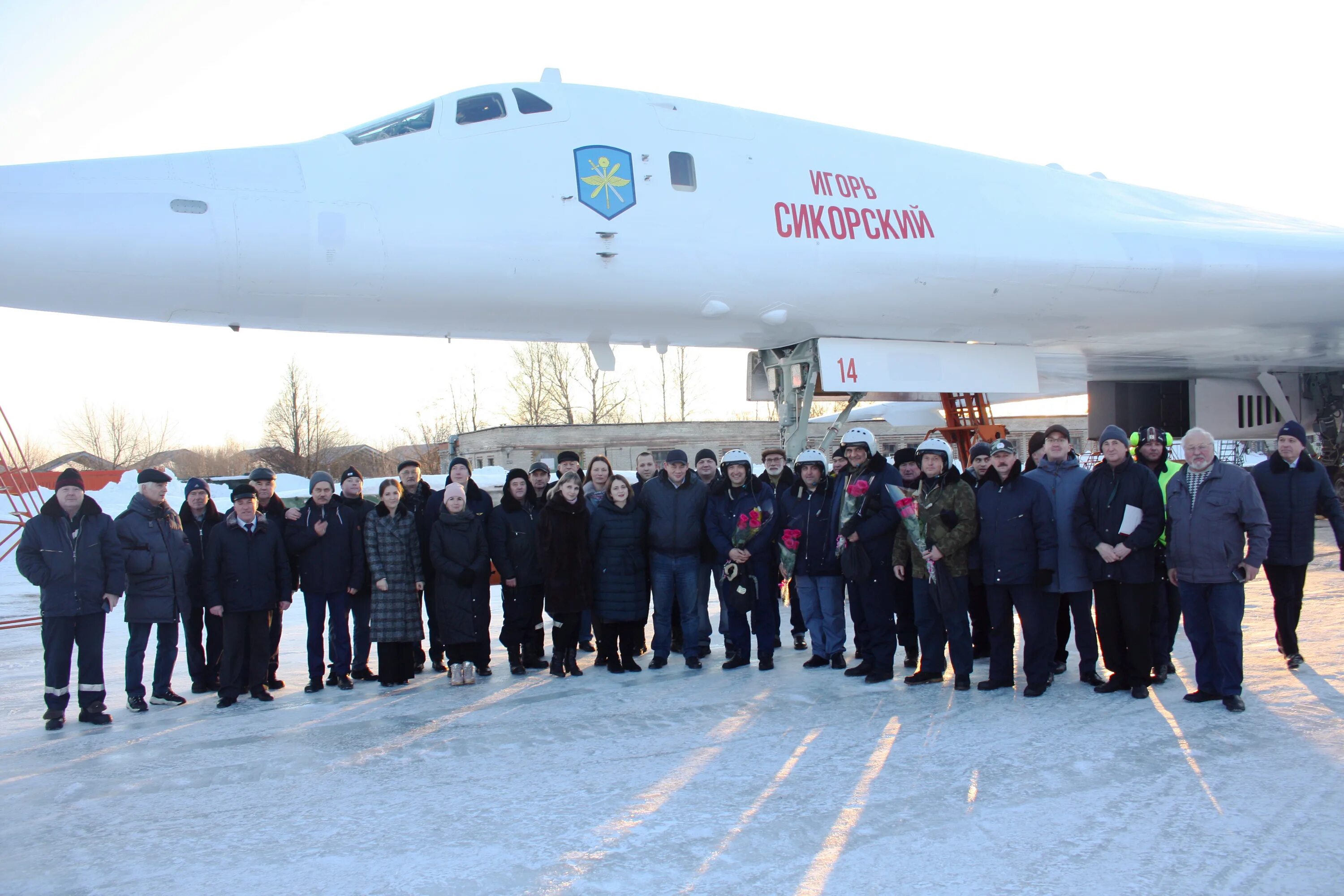 Сколько экипаж ту 160. Ту-160м. Ту-160м белый лебедь. Ту-160 Жуковский.