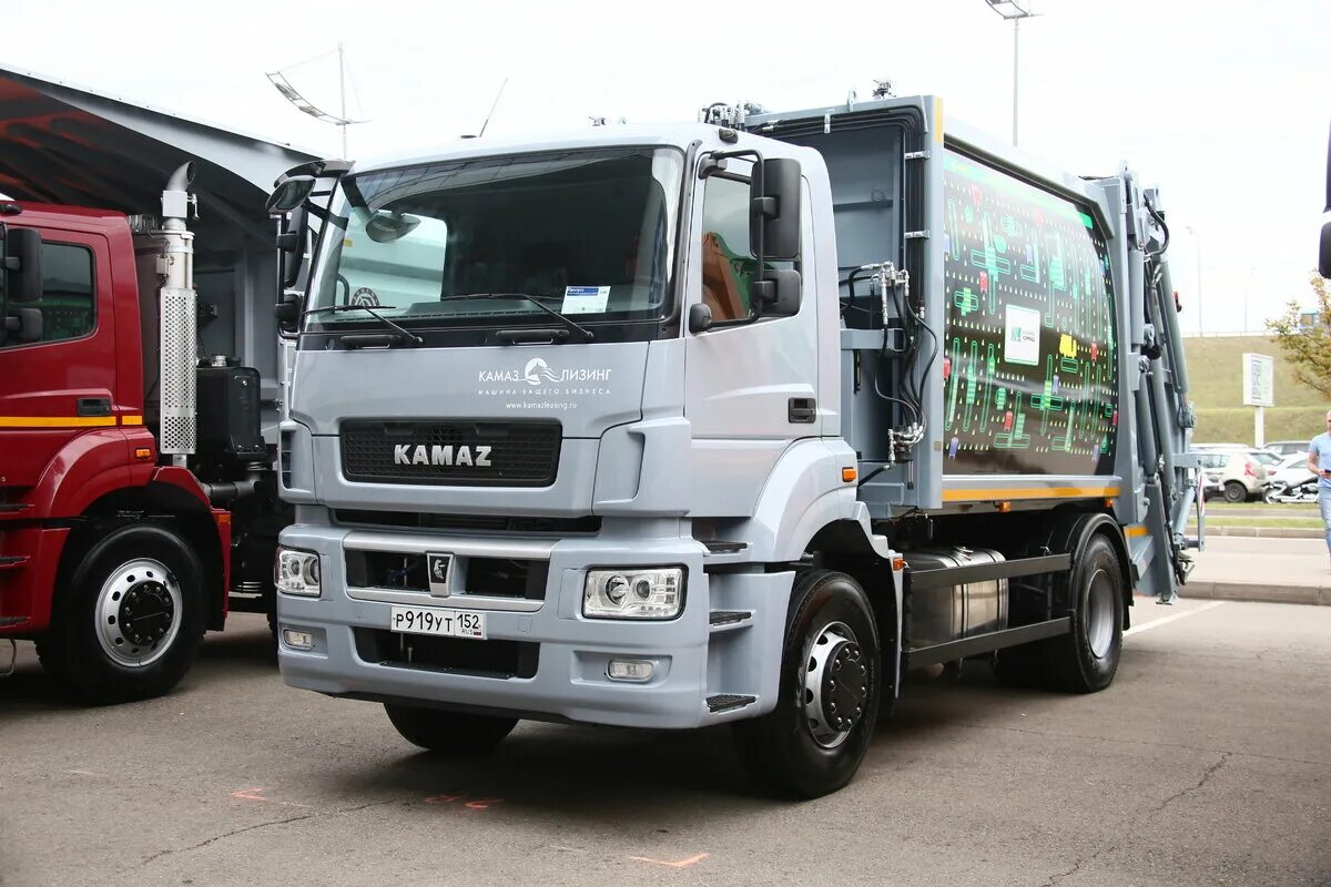Камаз нео 2 на спг. Камаз 2019 год. Камаз 65115 самосвал 2022 года. Новый камаз 2019. Камаз 5490 2022.