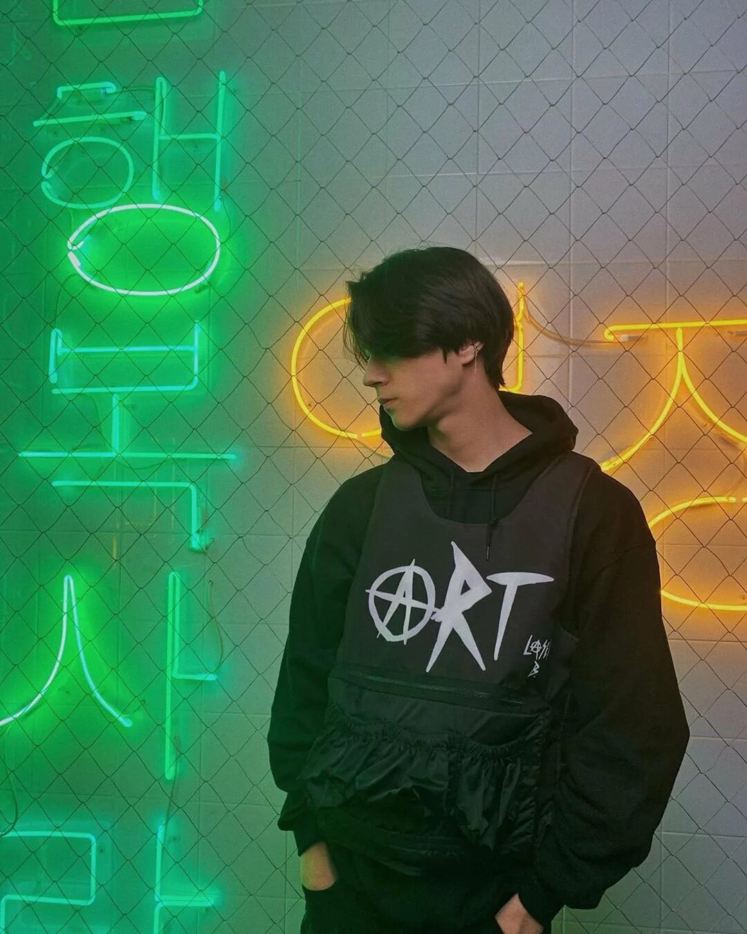 Даня милохин блондин. Маска дани милохина. Милохин 2022. Escape и даня милохин. Авы дани.