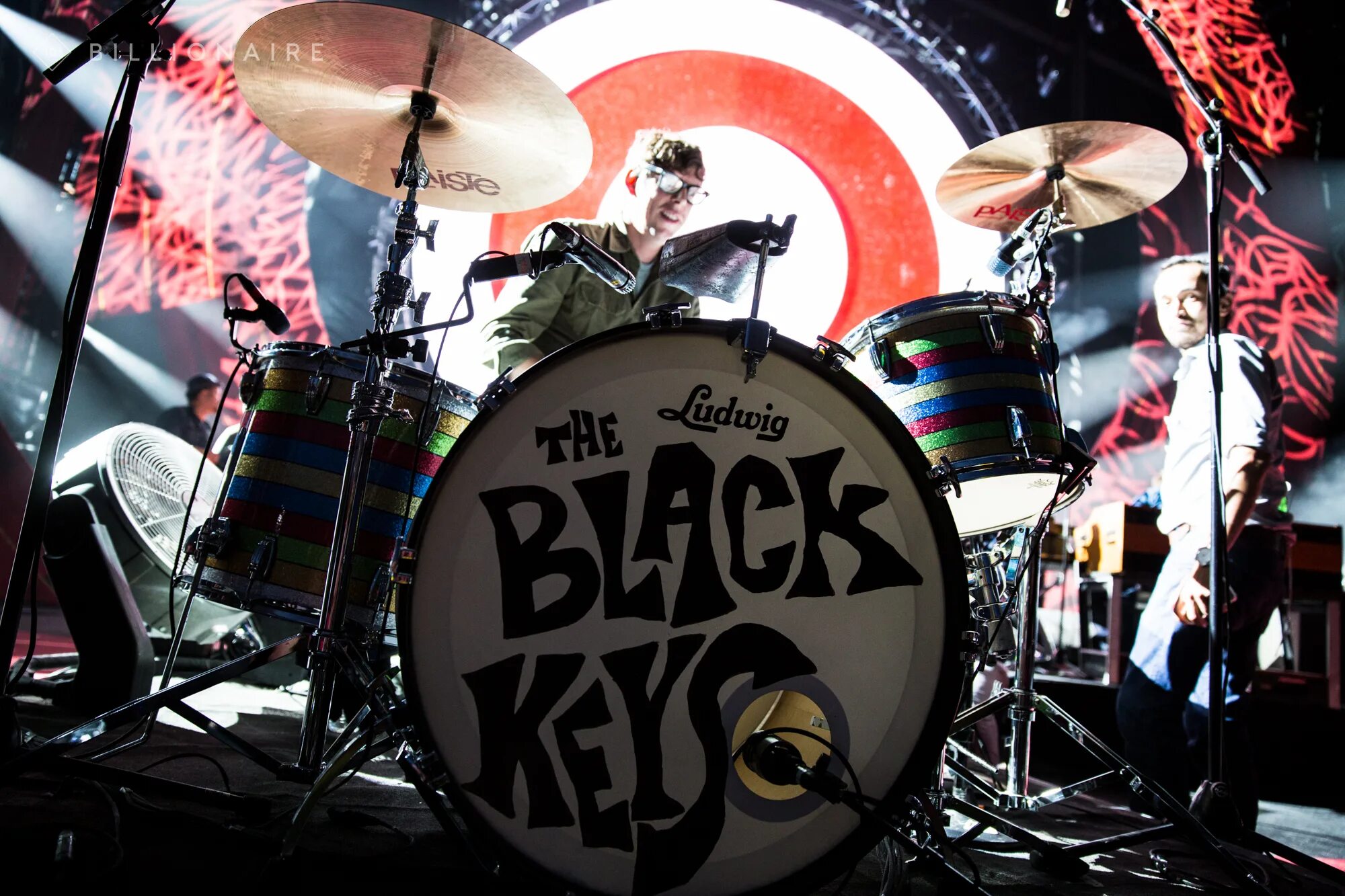 Black keys 2 speed. The black keys - turn blue (2014). The black keys гитарист. Black keys 2 speed. Группа the black keys.