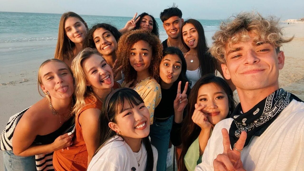 United группа. Группа now united. Нау юнайтед участники. Now united участники фото. Группа now united.