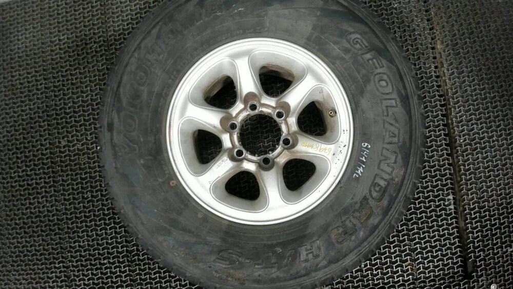 Диск мицубиси колеса. Оригинальные диски mitsubishi lancer r15. Литые диски на митсубиси л200. Диски mitsubishi outlander r16. Оригинальные диски mitsubishi outlander r18.