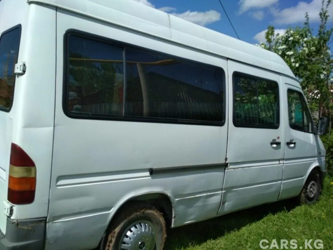 Mercedes-Benz Sprinter 1997. Мерседес Спринтер 1997. Мерседес Спринтер 1997 салон. Машина Спринтер 1997 год.