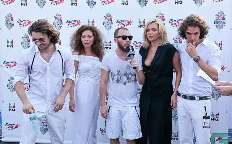 группа банд'эрос бурито. наталья глухова бандерос. бандерос солистка рада. группа бандэрос рада змихновская. группа бандерос участники.