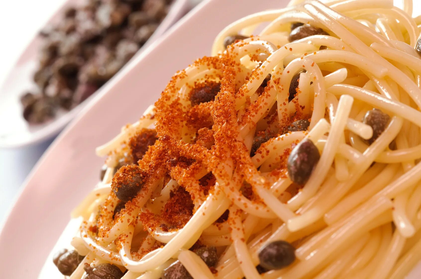 Боттарга что это. Bottarga spagheti. Италиан спагетти. Спагетти с боттаргой. Спагетти Арабьята.