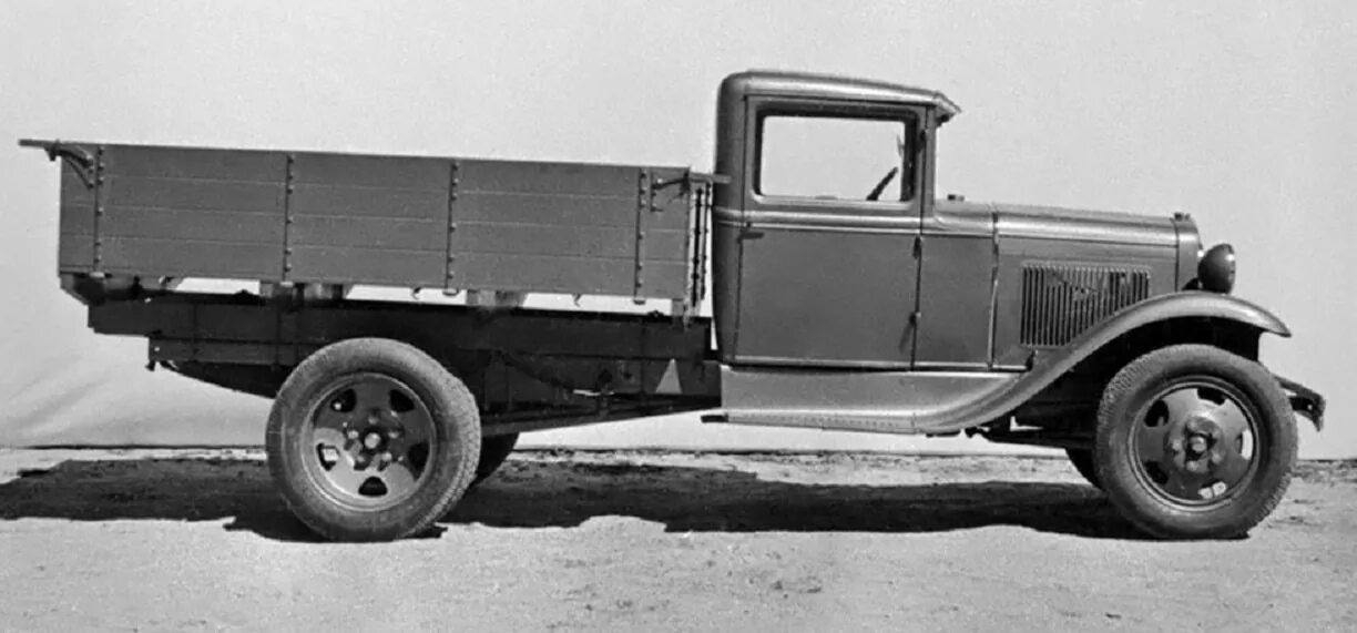 Полуторка недорого. Грузовик полуторка ГАЗ-АА. Советский грузовик ГАЗ-АА полуторка. Полуторка машина ГАЗ АА. ГАЗ АА 1932.