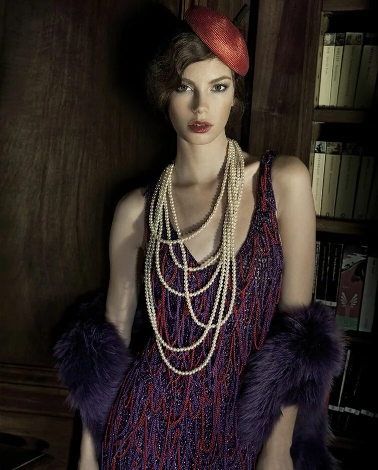 В 20 годы был стиль. Великий Гэтсби мода. 20е годы мода Великий Гэтсби. Сотуар Великий Гэтсби. Мода Великий Гэтсби женская.