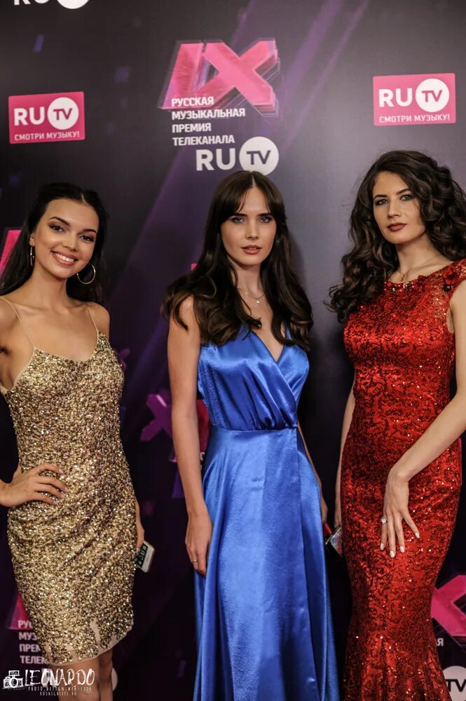 Https ru tv. Ру ТВ. Премия телеканала ру ТВ. Супер 50 на ру ТВ. Супер 50 на ру ТВ 2019.