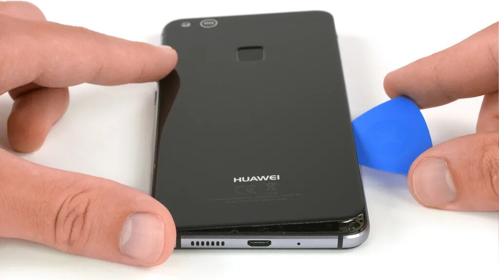 Хуавей р30 лайт разбита крышка. Honor p30 lite разборка. Заднее стекло на хуавей 5 т. Замена задней крышки huawei. Huawei p40 без крышки.