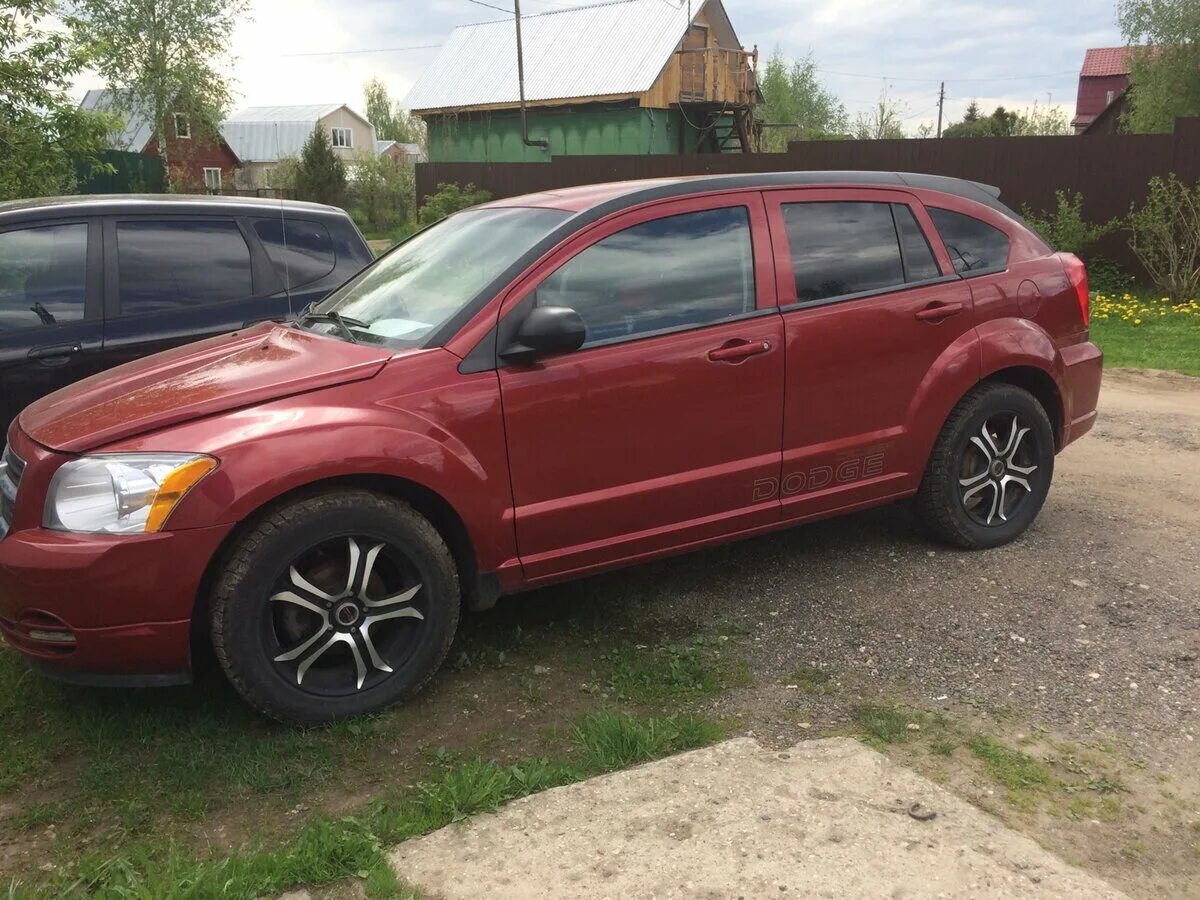 Dodge caliber 2.0. Додж Калибер 2010. Dodge Caliber 2010 2.0. Додж Калибер 2010г. Додж Калибер красный.