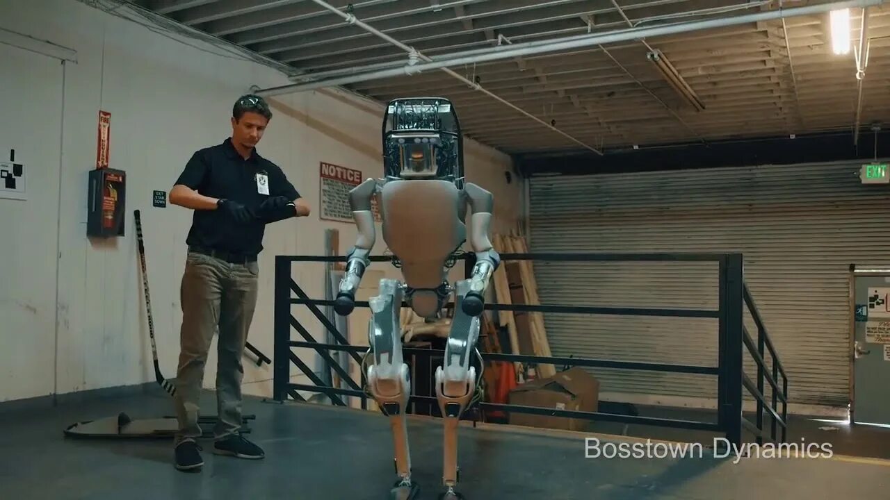 Дикий робот дата. Boston Dynamics кожаные ублюдки. Дикий робот. Спасение дикого робота. Издеваются над роботом.