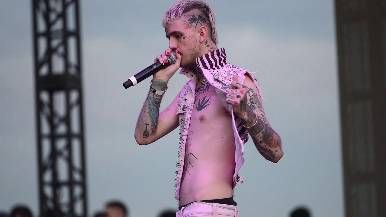 Lil peep. Lil peep videos. Lil peep 2017. Lil peep 2015. Lil peep neon.