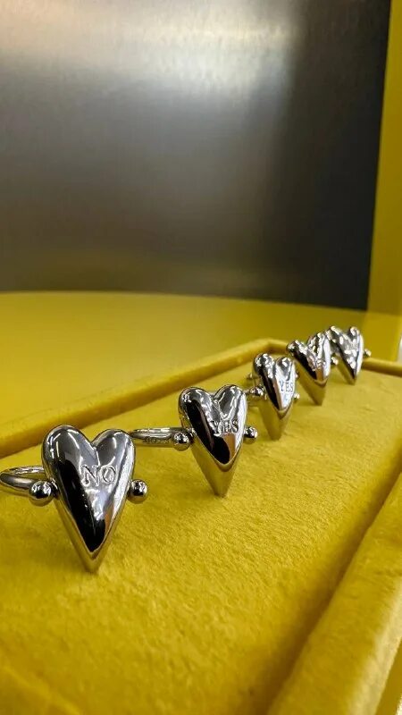 Кольцо-перевертыш avgvst. Кольцо перевертыш august yes no. Кольцо yes no avgvst. Кольцо перевертыш. Кольцо yes no avgvst.