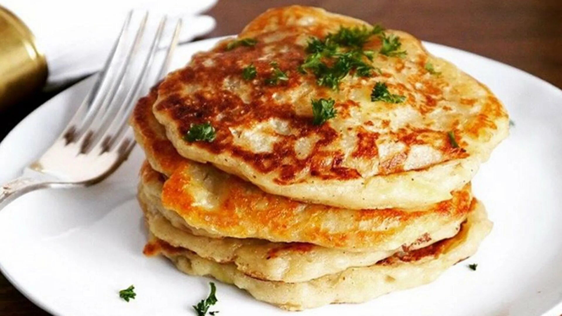 Постные картофельные блины. Тонкие картофельные блины. Постные картофельные блины. Картофельные блины из пюре. Постные картофельные блины.