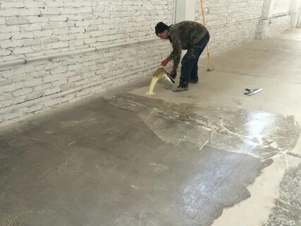 Старый бетонный пол