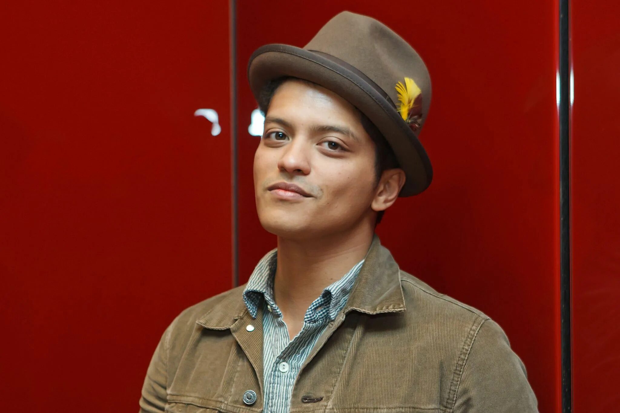 Bruno mars apt слушать. Bruno mars 2025.