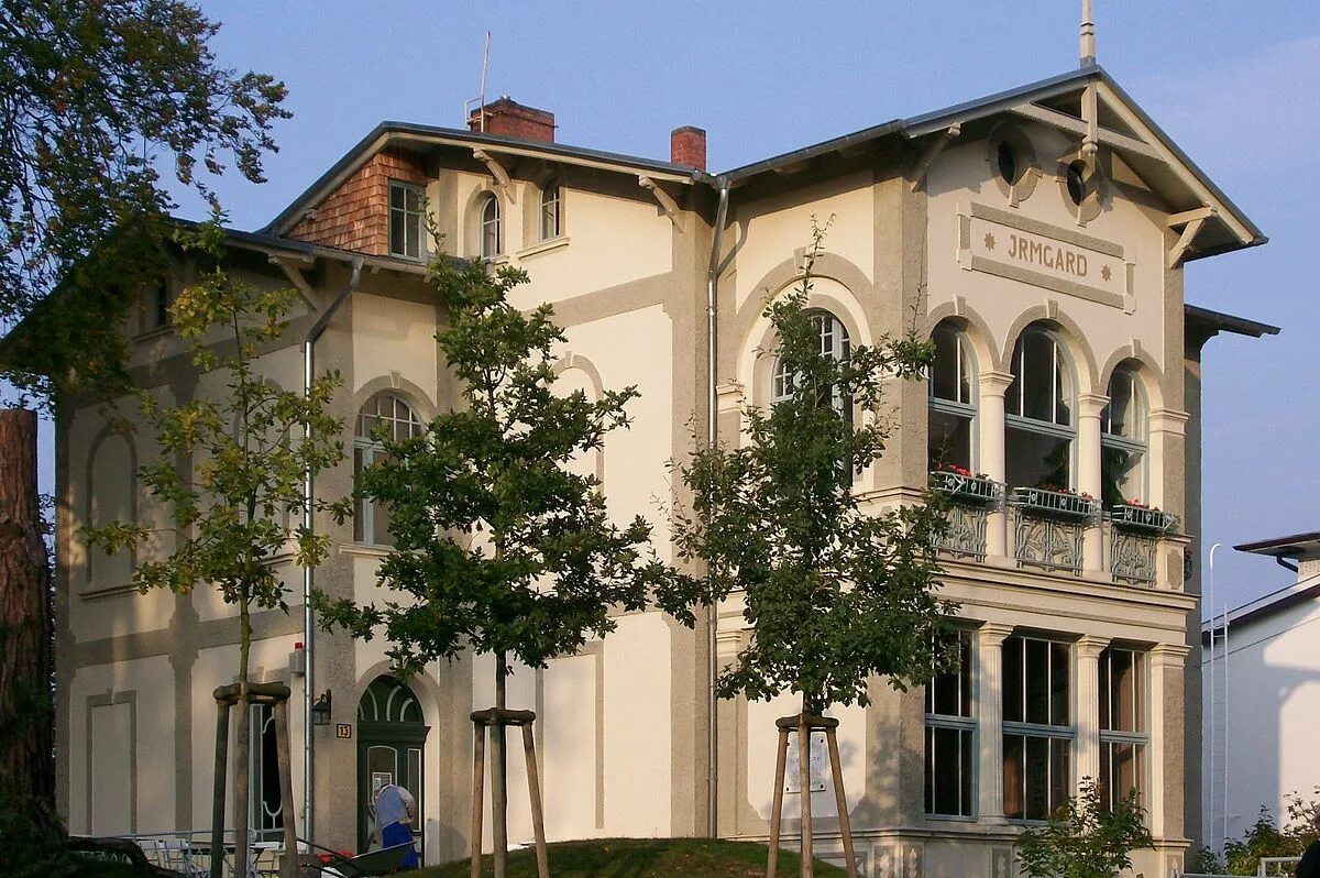 Музей гетти лос-анджелес. Villa vauban luxembourg. Вилла петролеа. Горького. Санаторий архитектура.