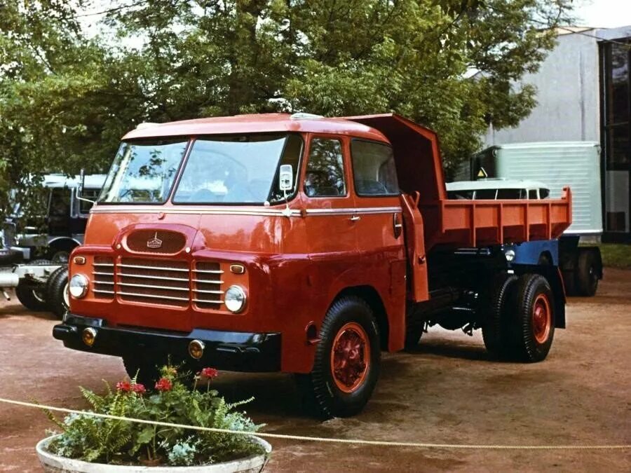 Тягач чепель 705. Грузовики венгрии. Csepel d352. Чепель грузовик в ссср. Грузовики венгрии.