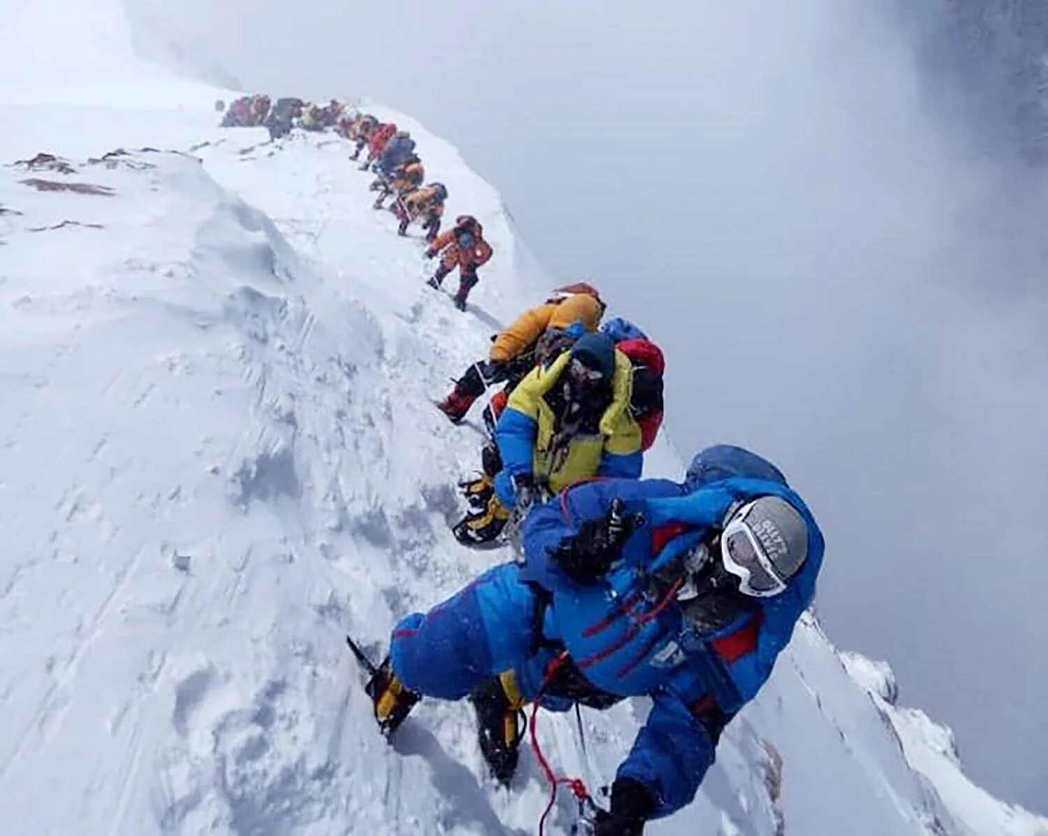 Роб Холл на горе Эверест. Эверест тела погибших альпинистов. Сколько по времени подниматься на эверест