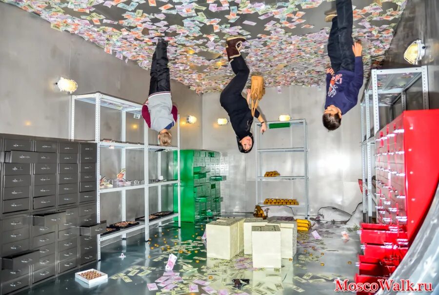 музей дом перевертыш москва. дом перевертыш на вднх. дом вверх ногами на вднх. перевернутый город. дом перевертыш на вднх.