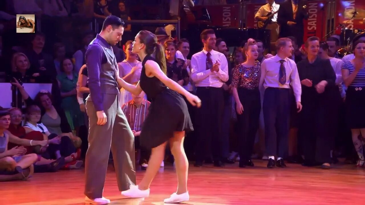 Сандра рёттиг. Танго пара эль динеро. Целую целую песня под танцы. Танцы под луной. Танцы банд одесса конфеточка.