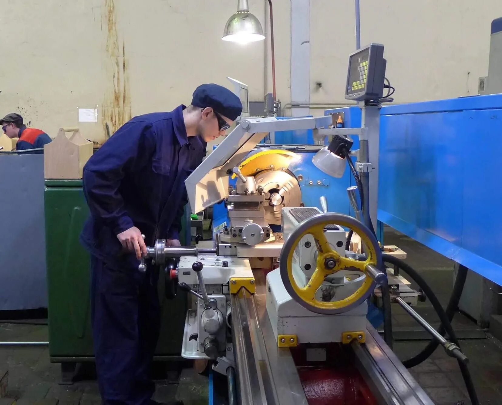 Золотая пилка ошарская 14. Коминтерна 139 золотая пилка. Золотая пилка салон. Золотая пилка салон красоты нижний новгород. Золотая пилка на коминтерна.