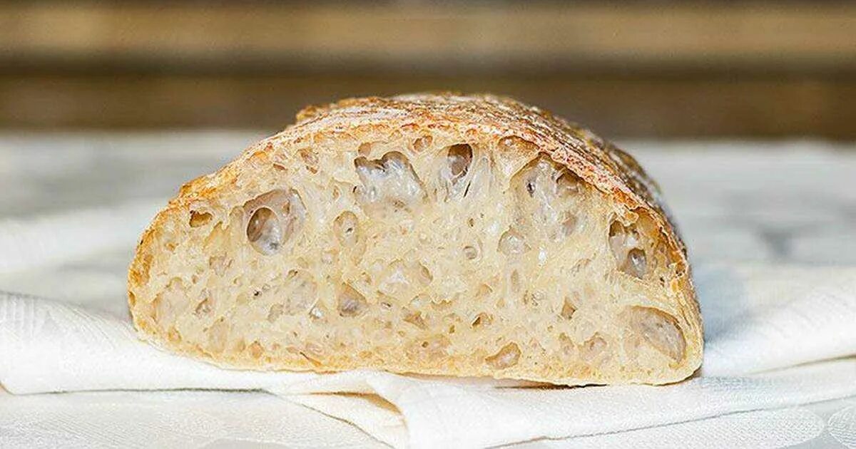 Чиабатта рецепт на живых дрожжах. Фокачча и чиабатта. Сладкая чиабатта. Итальянская чиабатта. Чиабатта из цельнозерновой муки.