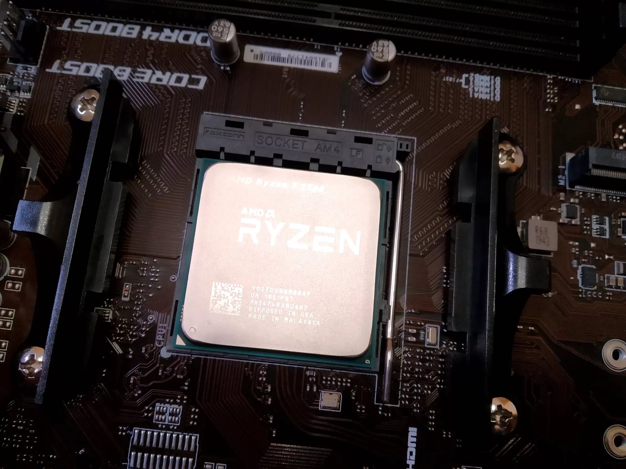 Ryzen 2600 память. Ryzen 7 2700. Ryzen 5 2600. Ryzen 7700 термопаста. Термопаста AMD Ryzen.